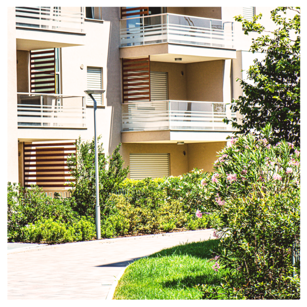 Residenza Corte Fiorita - Seriate (Bergamo) - viali fioriti
